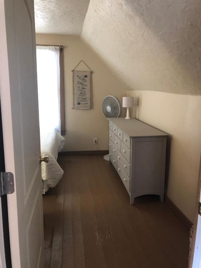 Downtown 2 Bedroom Cottage, Sleeps 6, Walking Distance To Honeywell, Downtown Restaurants, Shopping Wabash 외부 사진