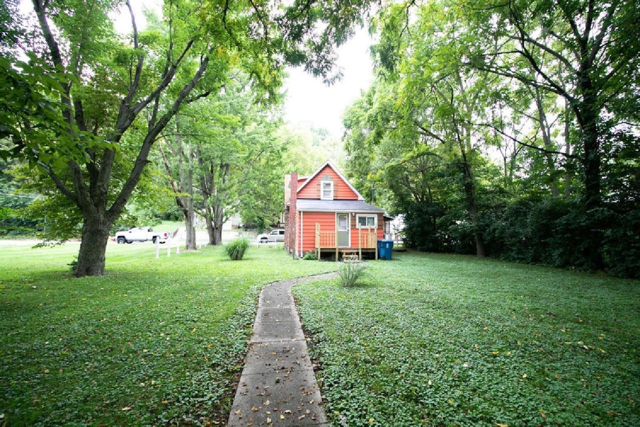 Downtown 2 Bedroom Cottage, Sleeps 6, Walking Distance To Honeywell, Downtown Restaurants, Shopping Wabash 외부 사진