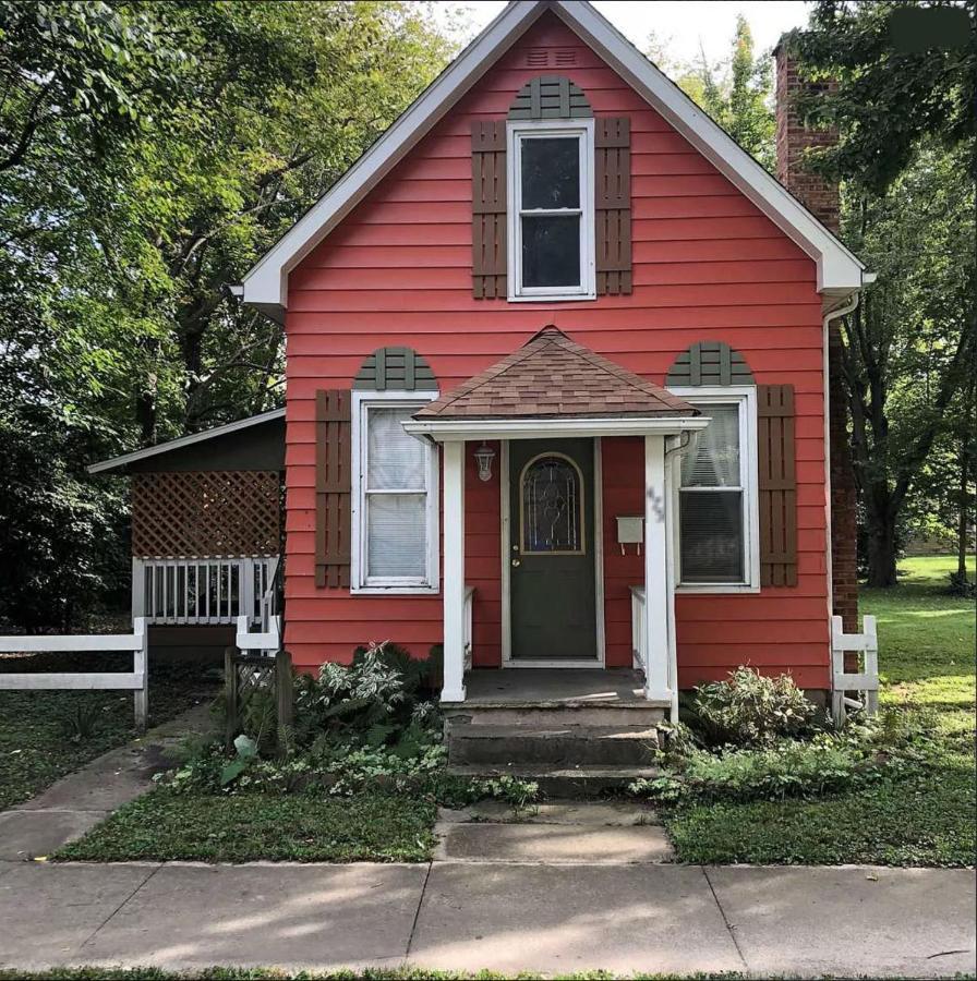 Downtown 2 Bedroom Cottage, Sleeps 6, Walking Distance To Honeywell, Downtown Restaurants, Shopping Wabash 외부 사진