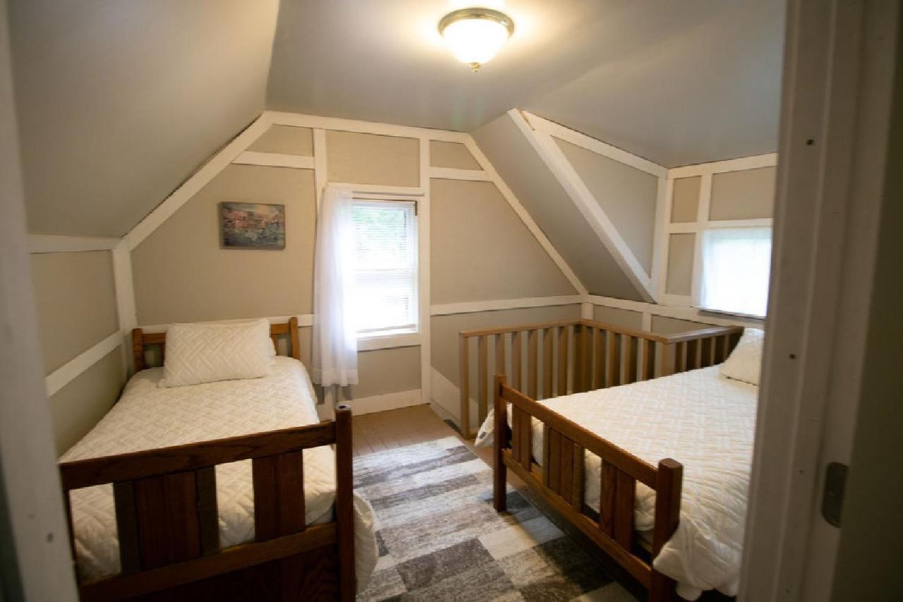 Downtown 2 Bedroom Cottage, Sleeps 6, Walking Distance To Honeywell, Downtown Restaurants, Shopping Wabash 외부 사진