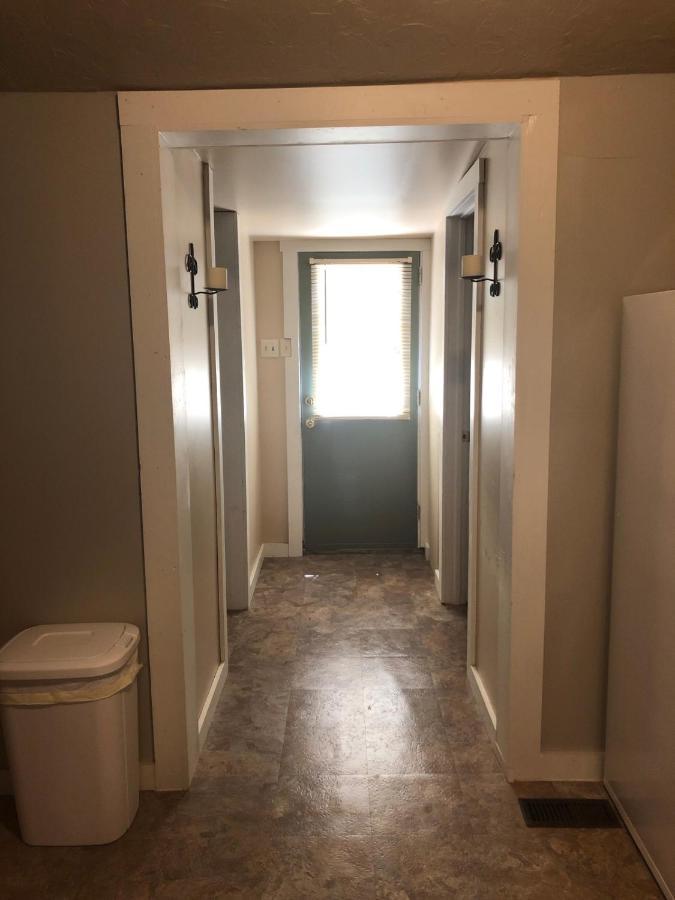 Downtown 2 Bedroom Cottage, Sleeps 6, Walking Distance To Honeywell, Downtown Restaurants, Shopping Wabash 외부 사진