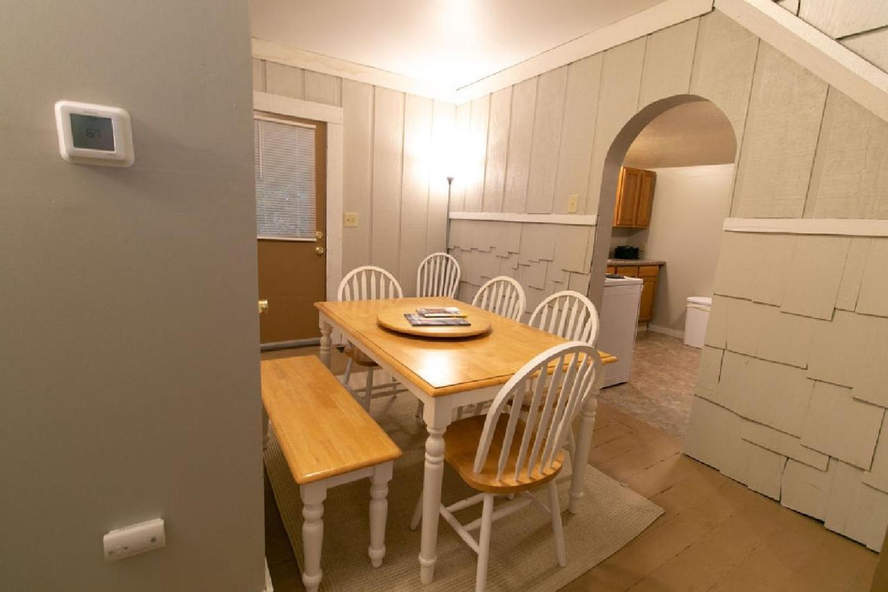 Downtown 2 Bedroom Cottage, Sleeps 6, Walking Distance To Honeywell, Downtown Restaurants, Shopping Wabash 외부 사진