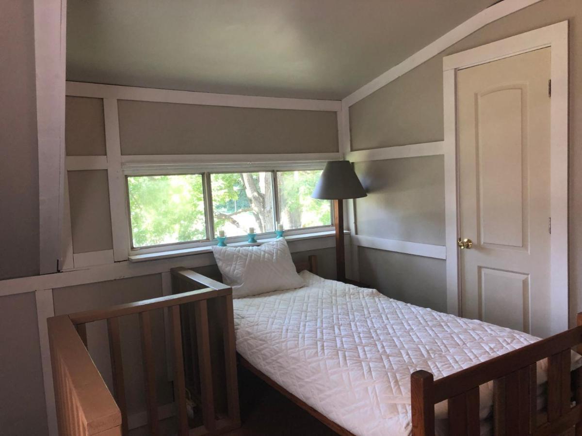 Downtown 2 Bedroom Cottage, Sleeps 6, Walking Distance To Honeywell, Downtown Restaurants, Shopping Wabash 외부 사진