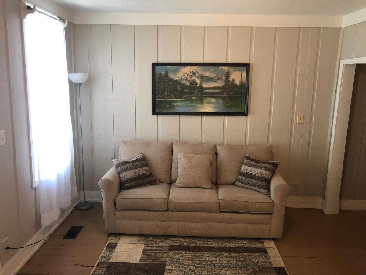 Downtown 2 Bedroom Cottage, Sleeps 6, Walking Distance To Honeywell, Downtown Restaurants, Shopping Wabash 외부 사진