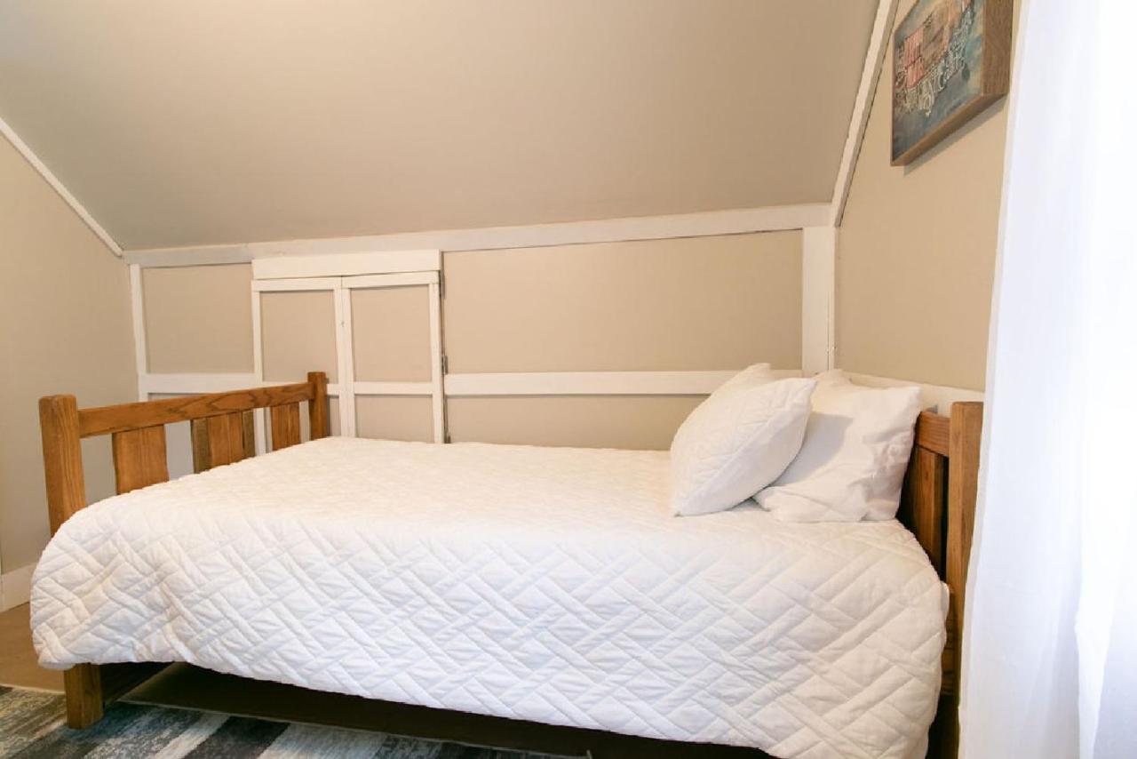 Downtown 2 Bedroom Cottage, Sleeps 6, Walking Distance To Honeywell, Downtown Restaurants, Shopping Wabash 외부 사진