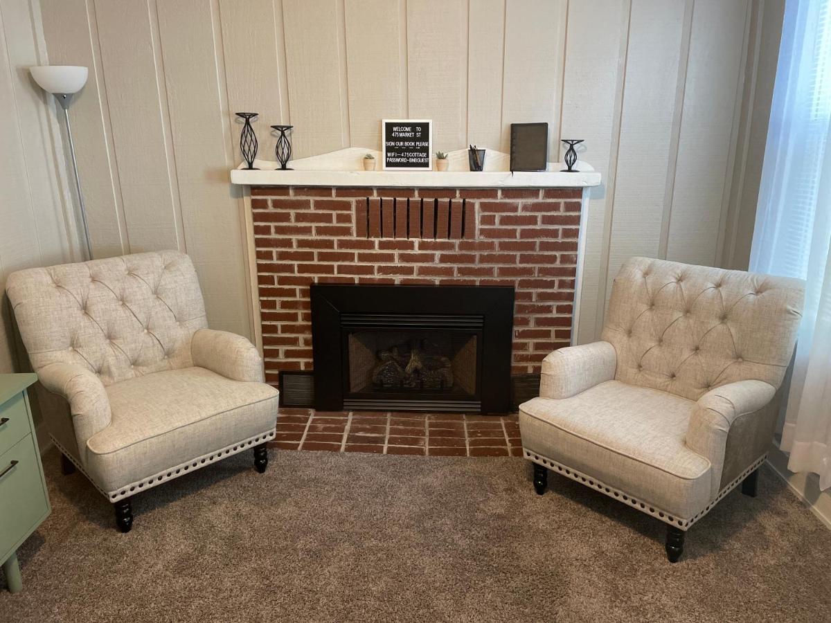 Downtown 2 Bedroom Cottage, Sleeps 6, Walking Distance To Honeywell, Downtown Restaurants, Shopping Wabash 외부 사진